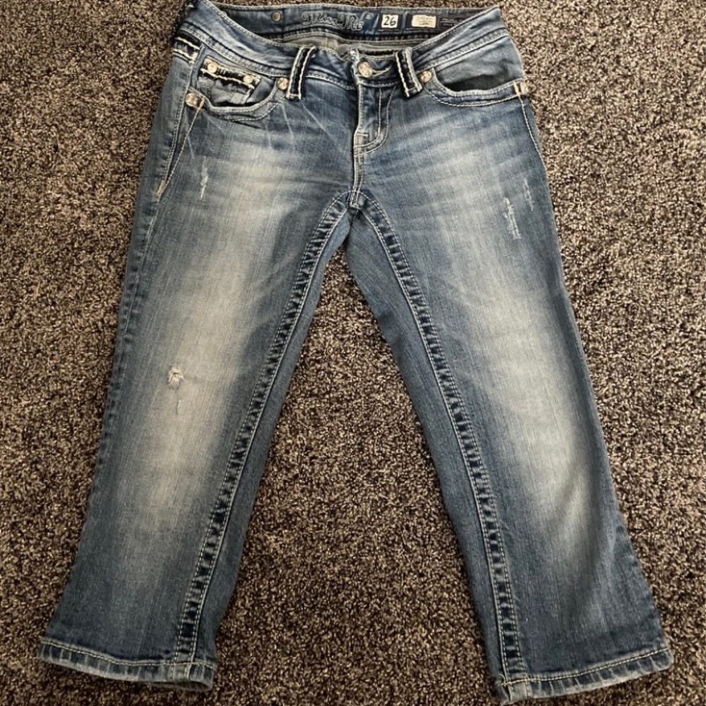 Miss me jean Capri size 26.